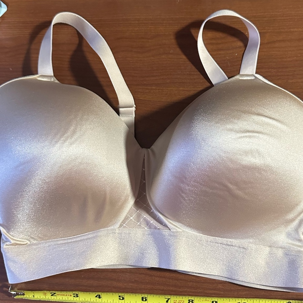 Bali One Smooth U Ultra Light Underwire Bra - Style 3458 - Size 40DDD